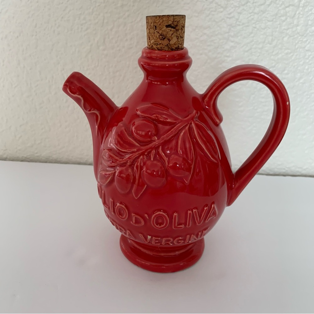 Sur La Table Red Olive Oil Ceramic Dispenser Made in Italy